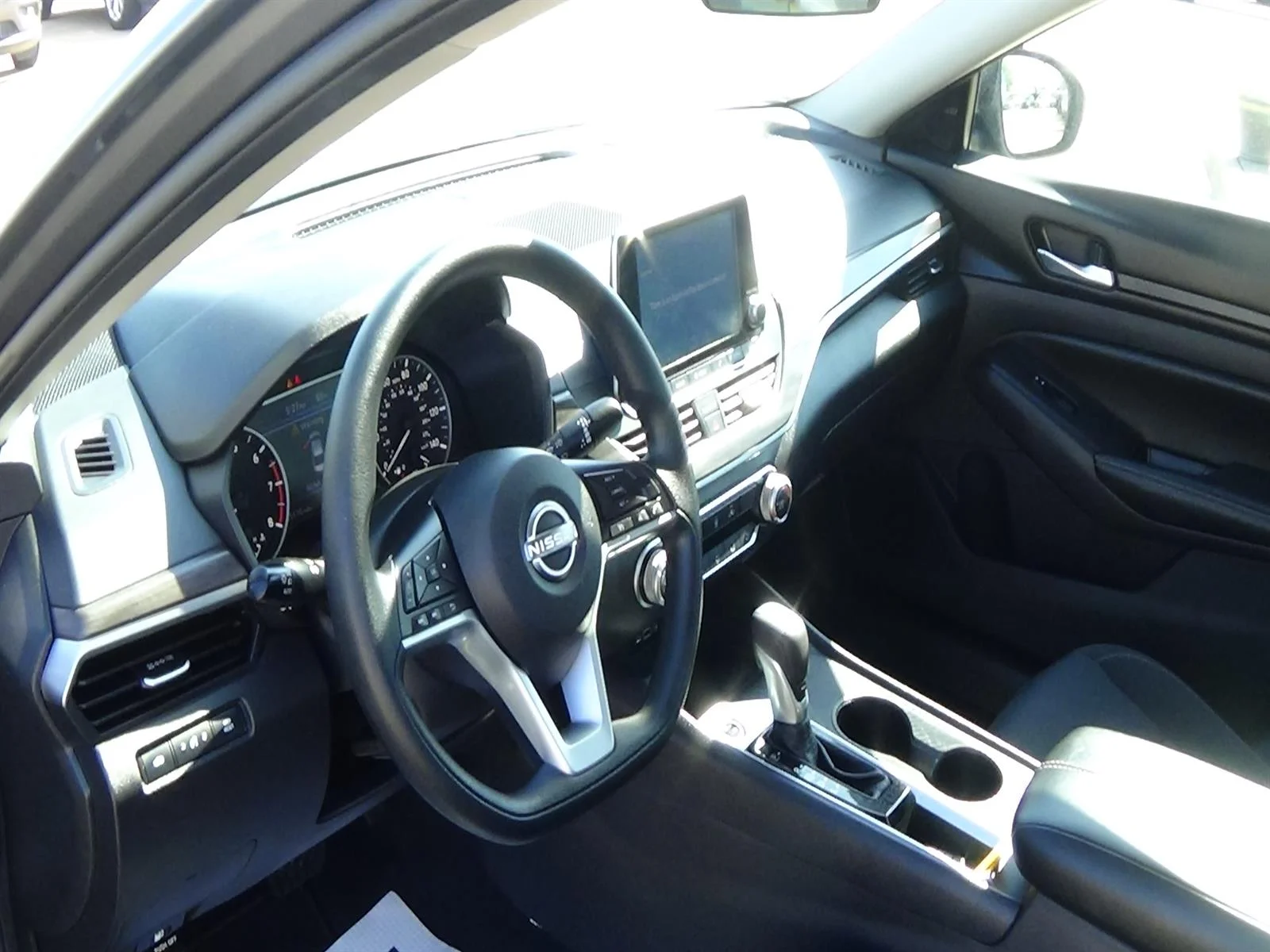 Used 2025 Gun Metallic (kad) Nissan 2.5 SV image 15