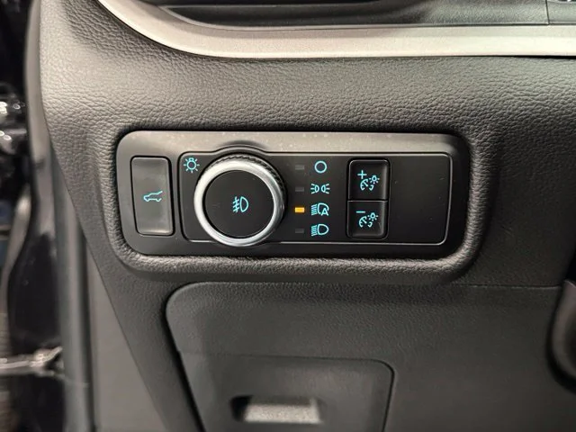 Used 2023 Black Ford XLT image 11