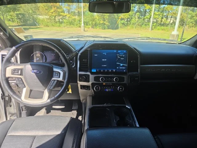 Used 2022 White Ford Lariat image 21