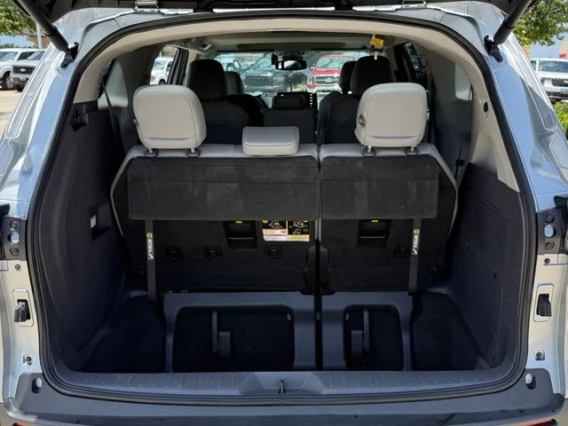 Certified Used 2022 Silver Toyota XLE image 26