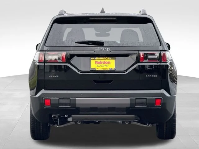 New 2026 Diamond Black Crystal Pearl-Coat Exterior Paint Jeep Laredo image 5