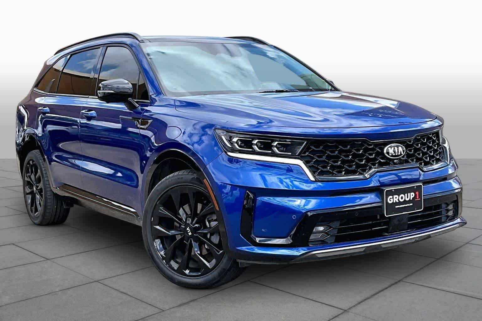 Used 2021 Sapphire Blue Kia SX Prestige image 3