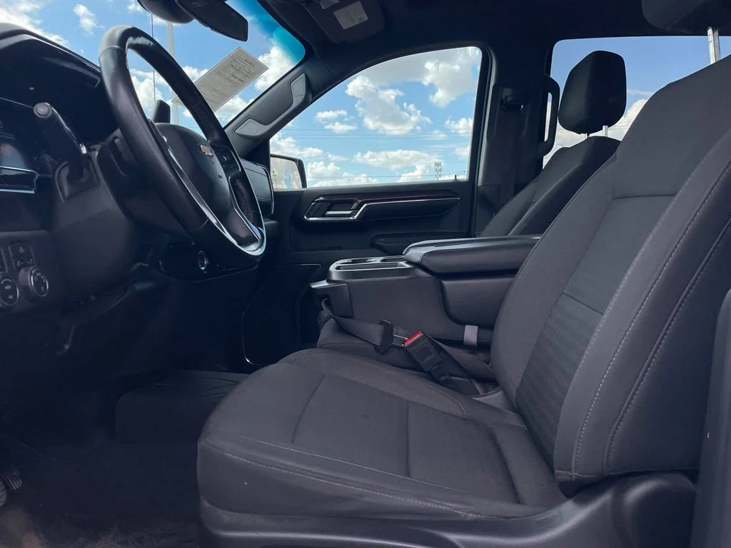 Used 2023 White Chevrolet LT image 13
