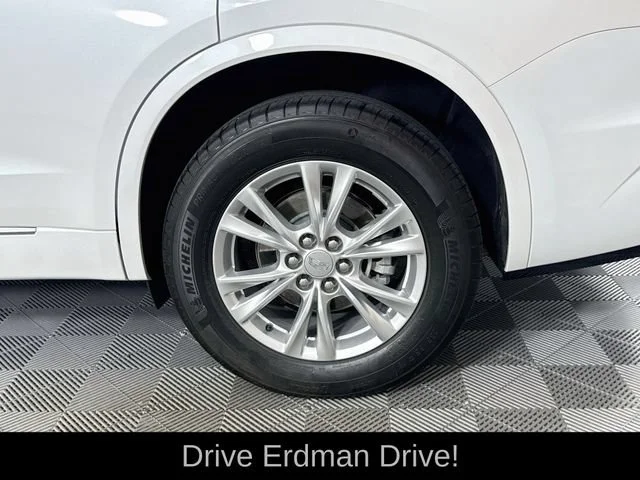 Certified Used 2024 Crystal White Tricoat Cadillac Luxury image 4
