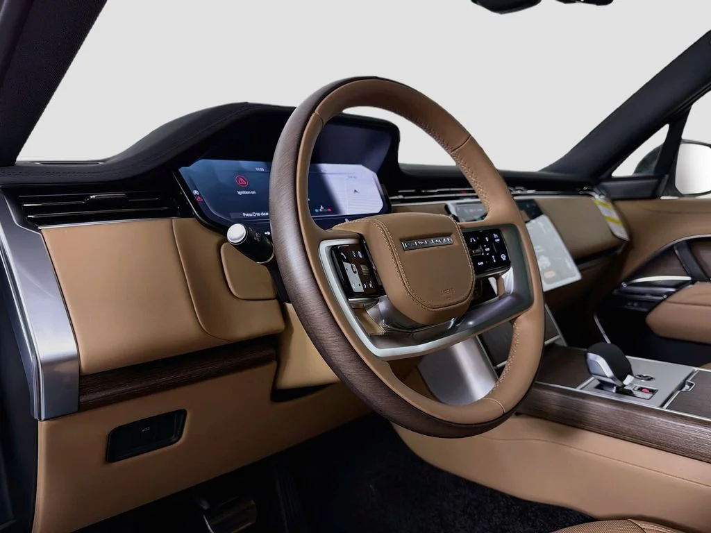 New 2026 Fuji White Land Rover SE image 9