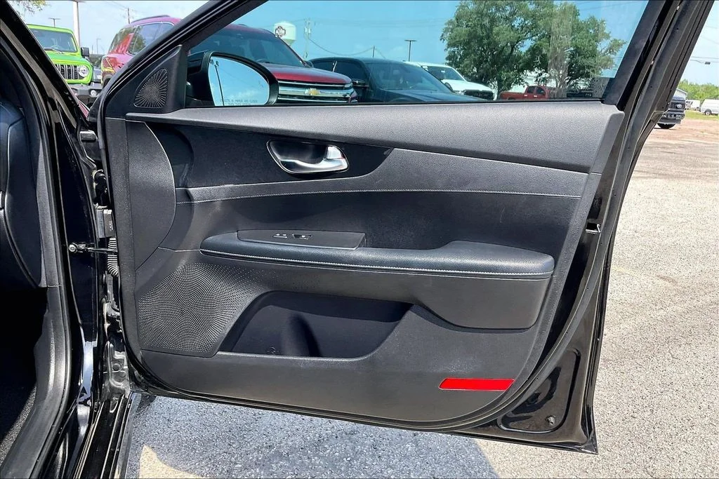 Used 2022 Black Kia GT-Line image 28