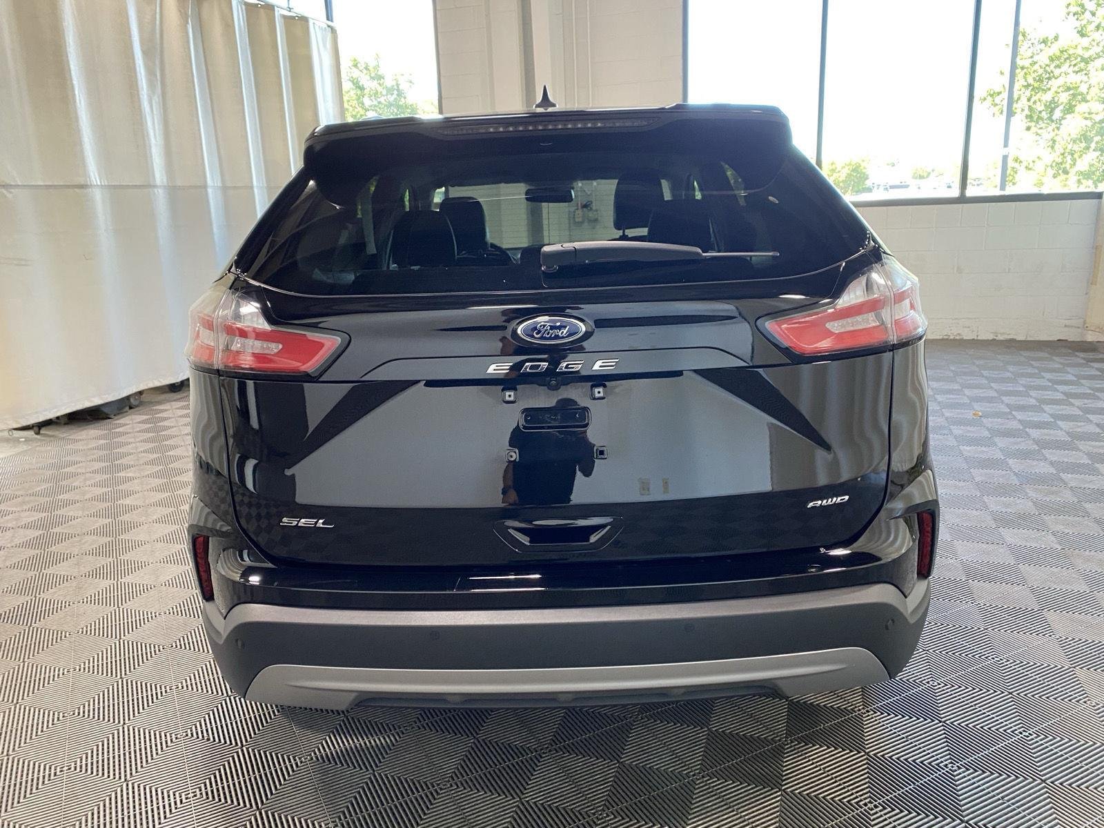 Used 2022 Agate Black Ford SEL image 6