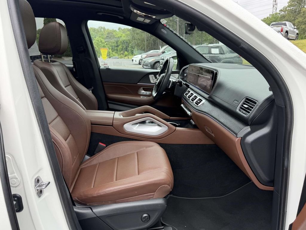 Used 2024 White Mercedes-Benz 450 image 12