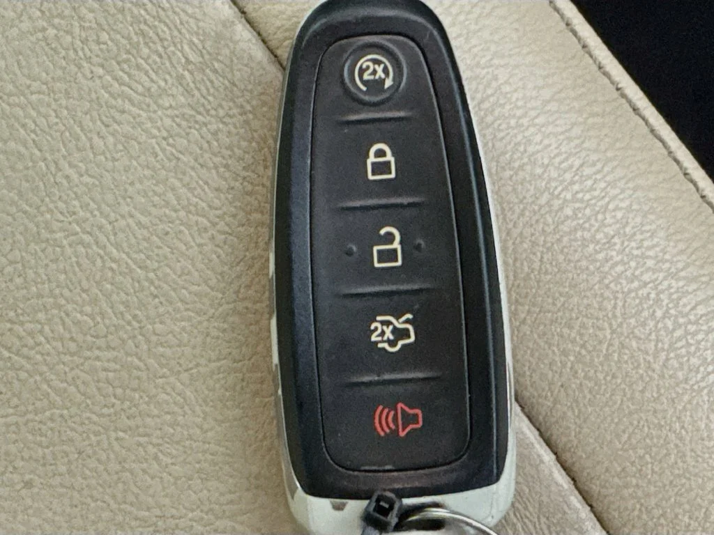 Used 2018 Burgundy Ford SEL image 38