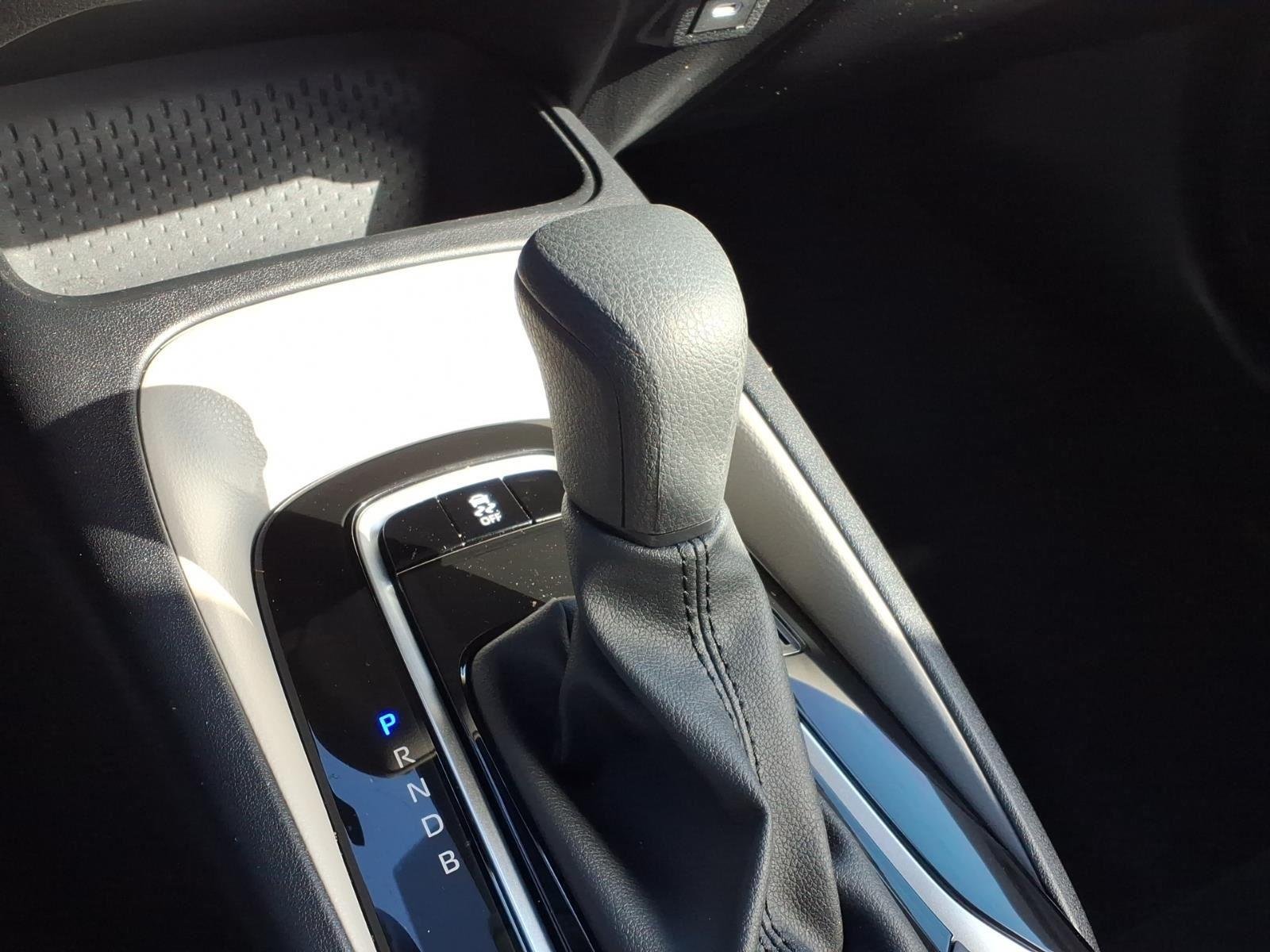 Used 2026 Wind Chill Pearl Toyota LE image 6