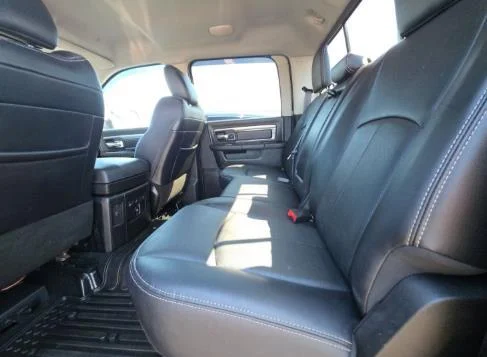 Used 2018  RAM Laramie image 9