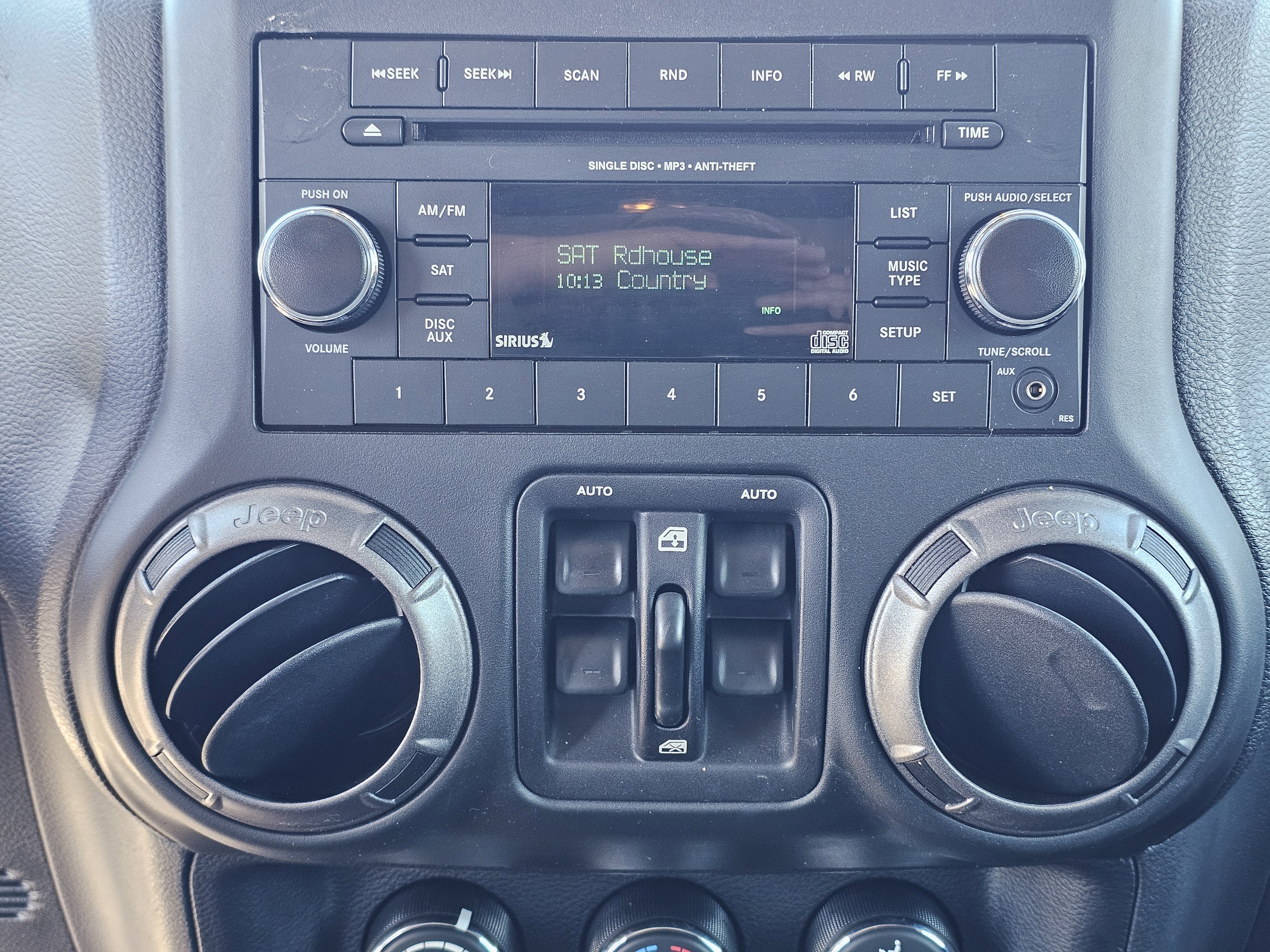 2018 Jeep Wrangler JK Unlimited Sport S - Photo 26