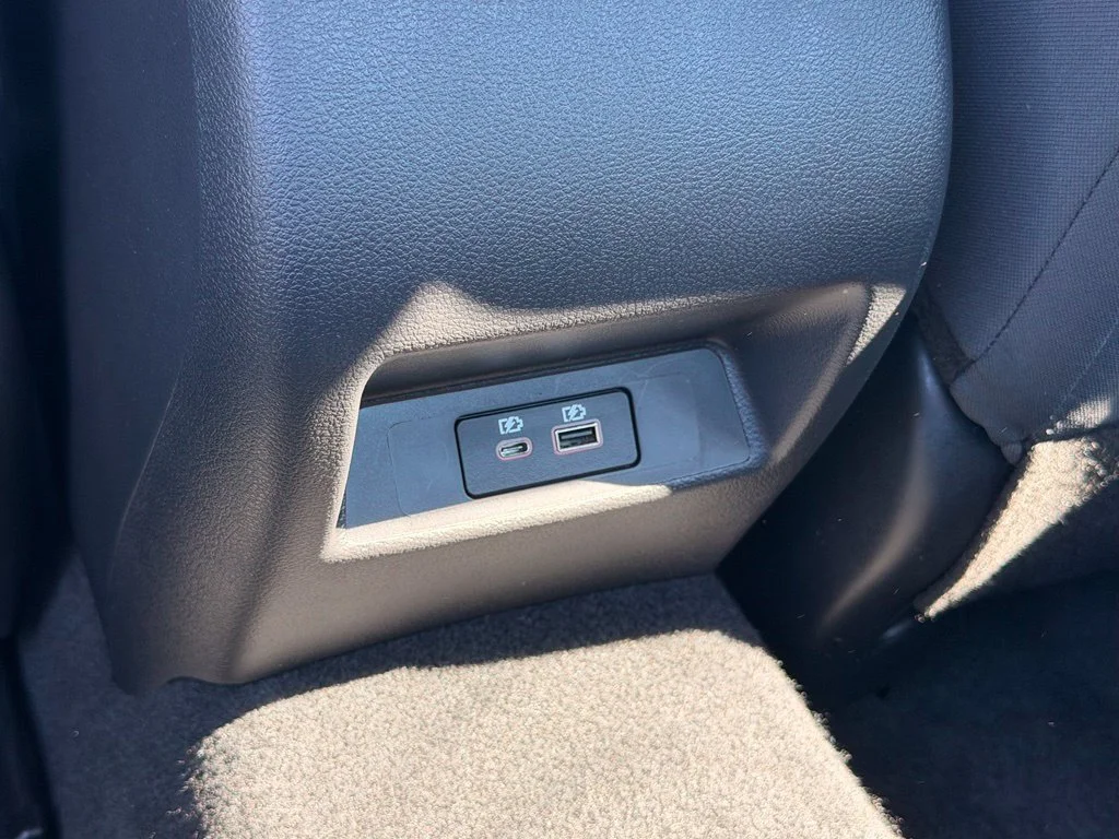 Used 2025 White Nissan 2.5 SV image 16