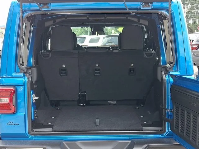 Certified Used 2025 Blue Jeep Rubicon image 27