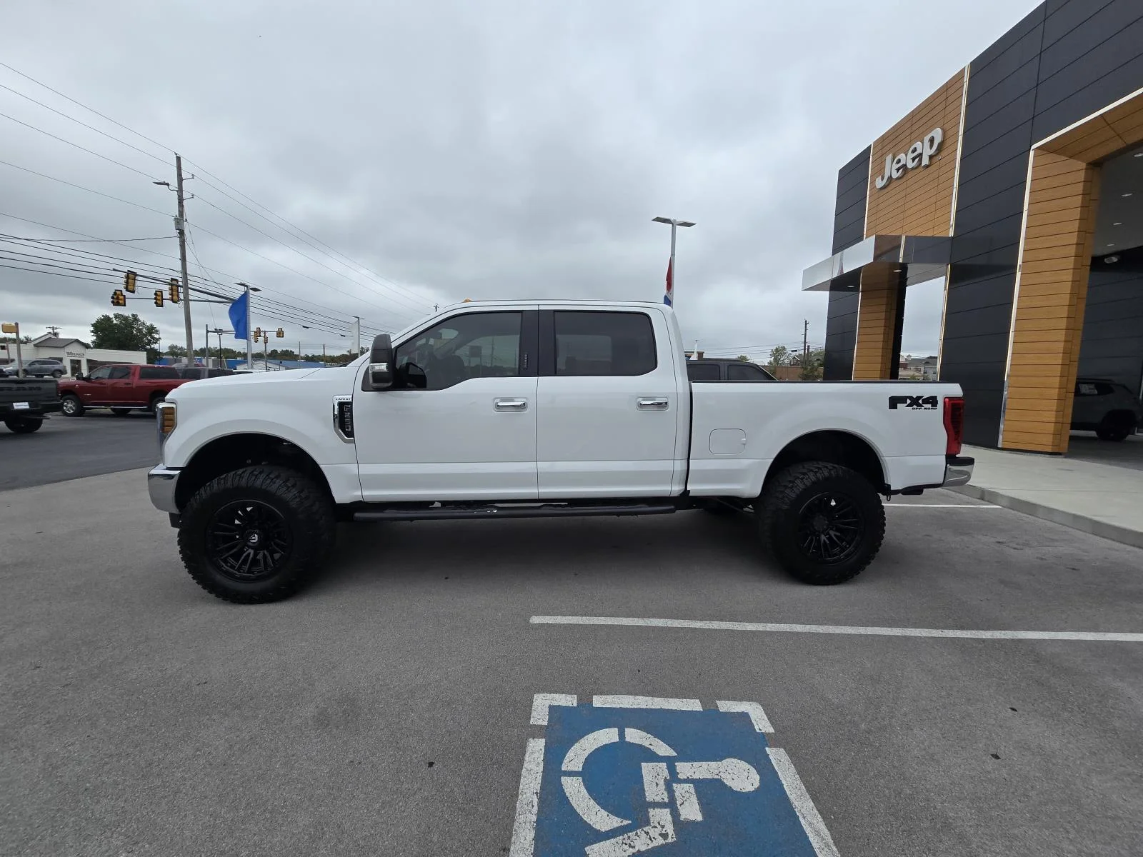 Used 2019 Oxford White Ford LARIAT image 4