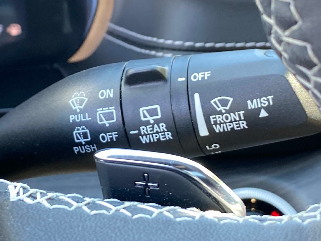 Used 2023 Gray Jeep Limited image 22