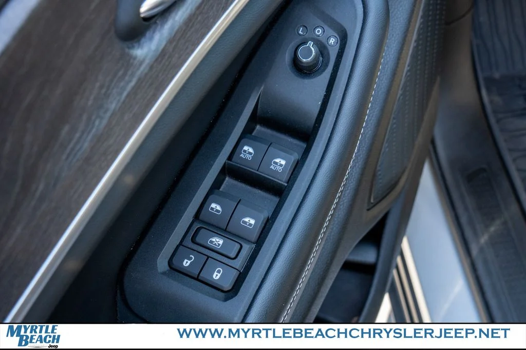Certified Used 2025 Silver Zynith Jeep Limited image 16