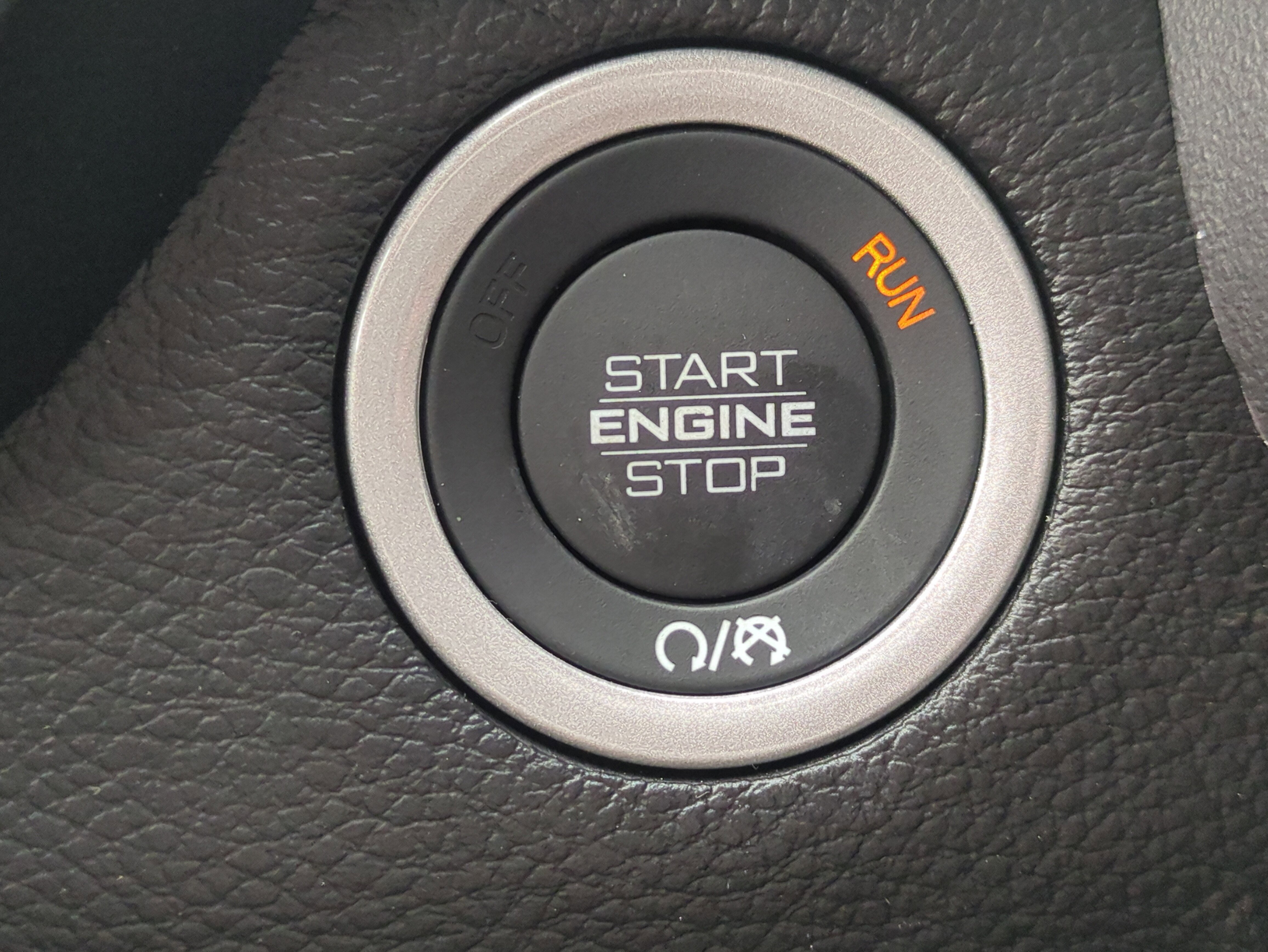 New 2025 Diamond Black Crystal Pearlcoat RAM Big Horn image 30