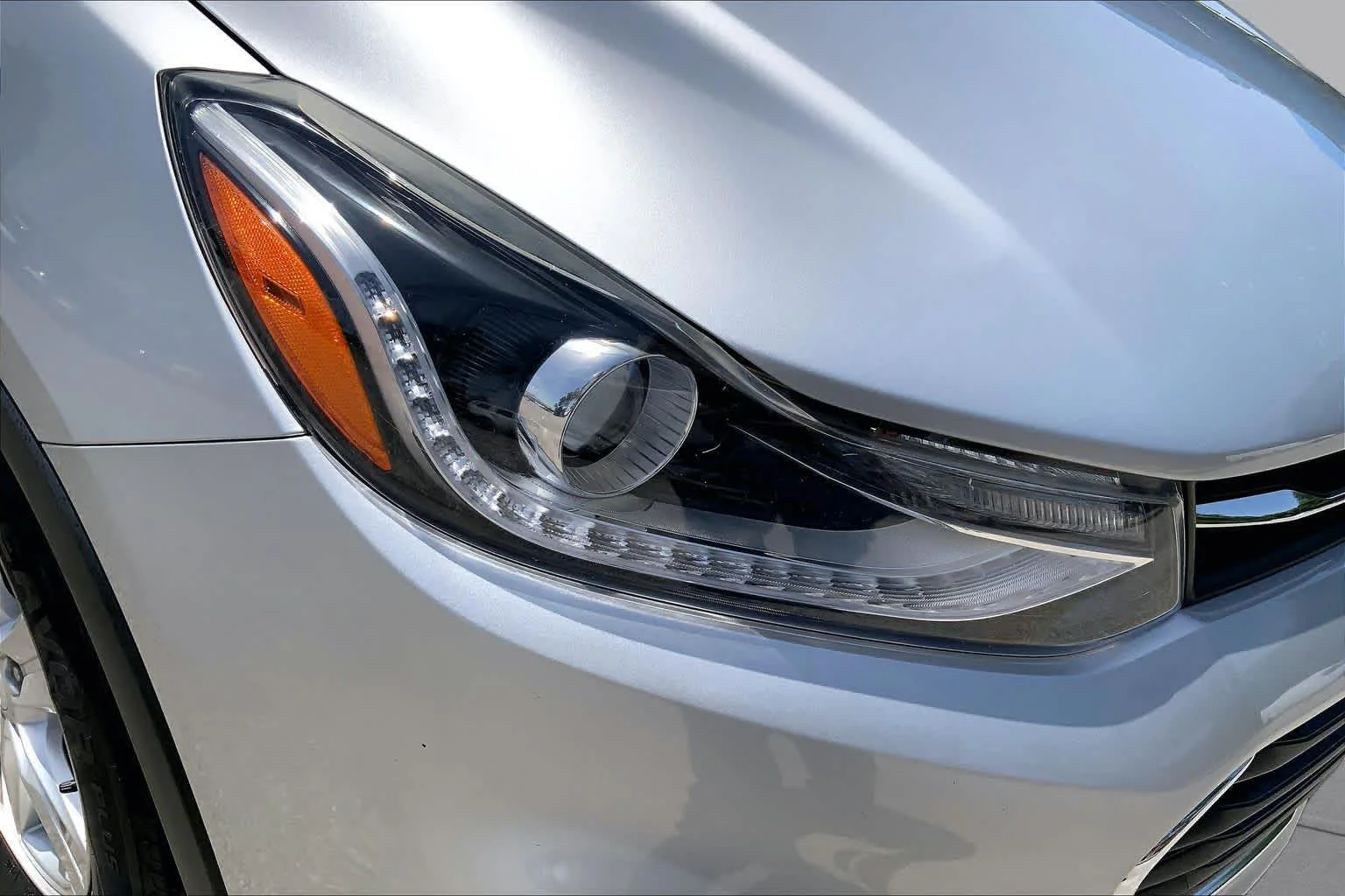Used 2017 Silver Ice Metallic Chevrolet LT image 28
