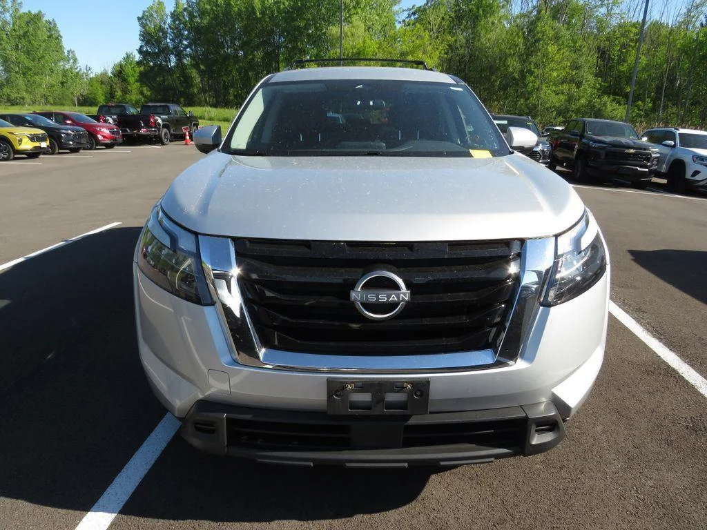 Used 2023 Brilliant Silver Metallic Nissan SV image 6