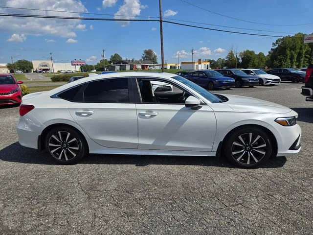 Used 2024 White Honda EX image 9