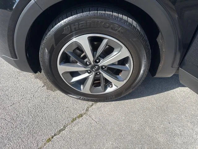 Used 2020 Black Kia LX image 19