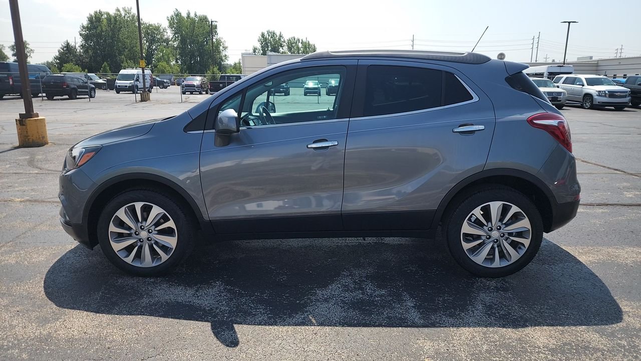 Used 2020 Gray Buick Preferred image 5