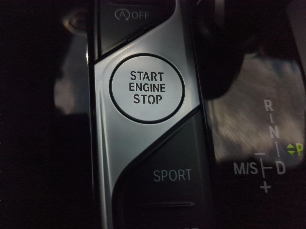 Used 2024 Gray BMW sDrive30i image 23
