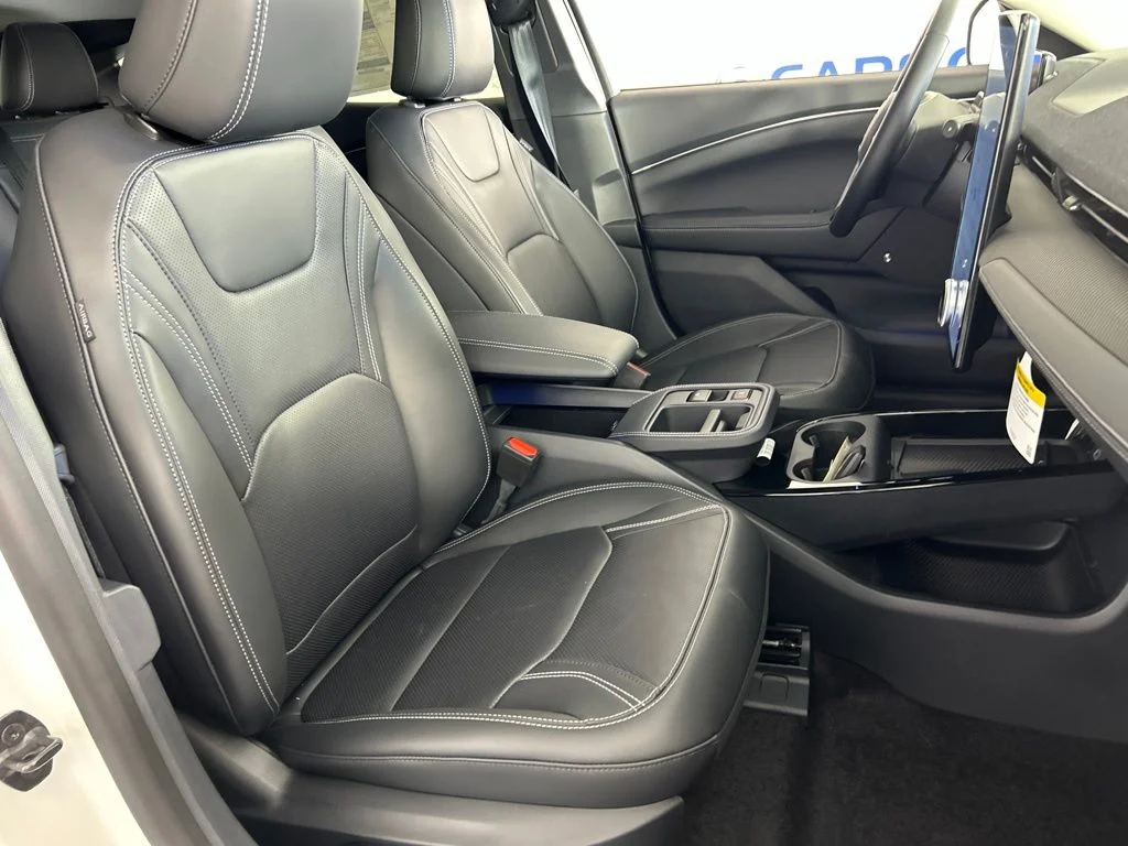 New 2026 Star White Metallic Tri-coat Ford Premium image 27