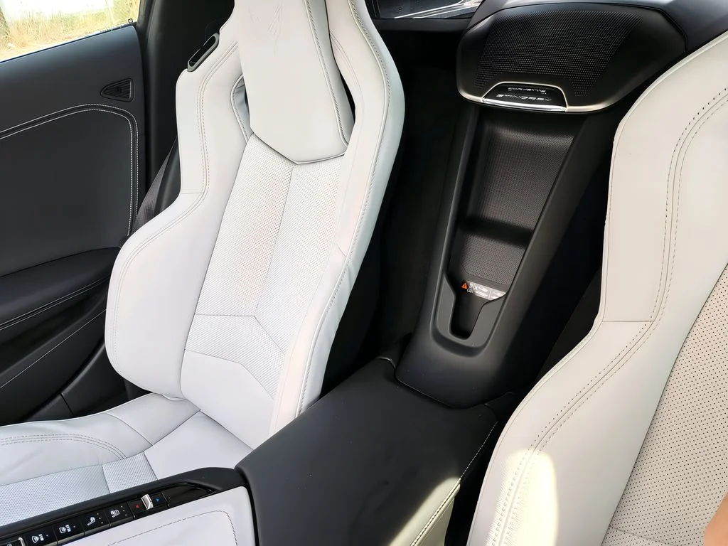 2024 Chevrolet Corvette 2LT - Photo 28