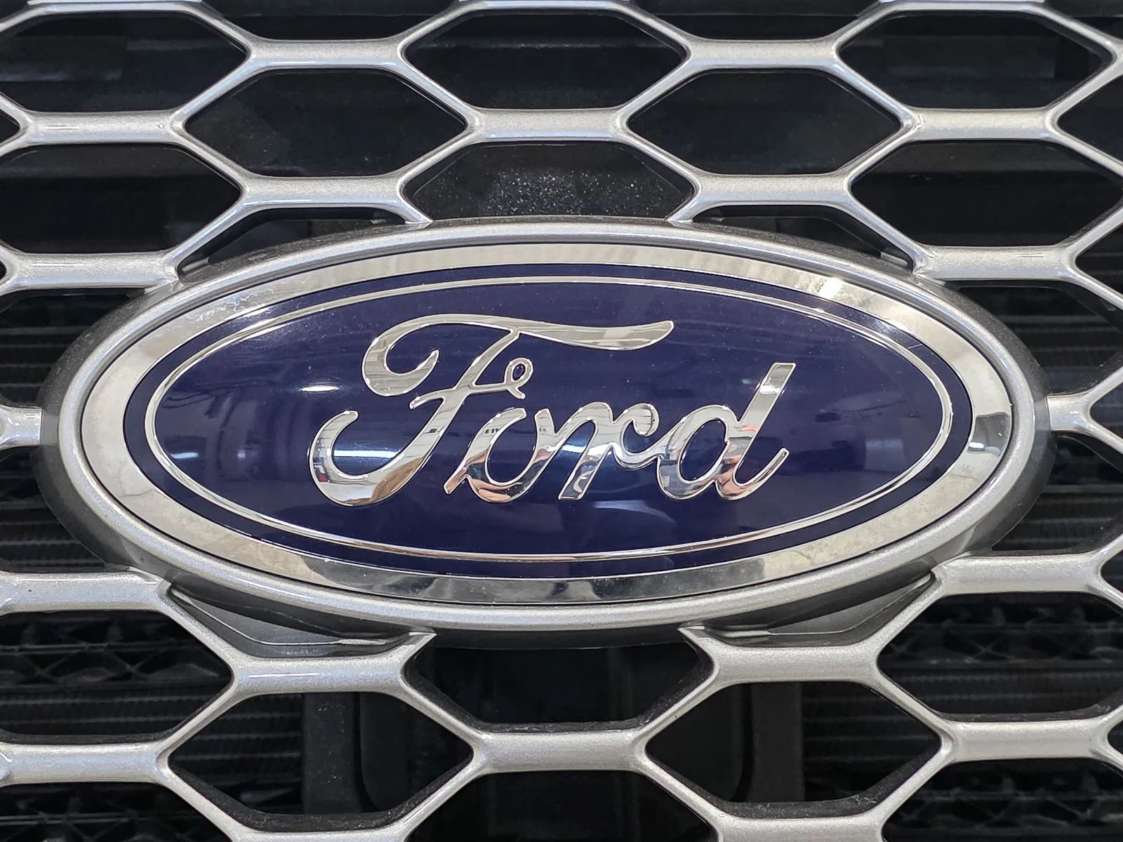 Used 2024 Agate Black Metallic Ford SEL image 13