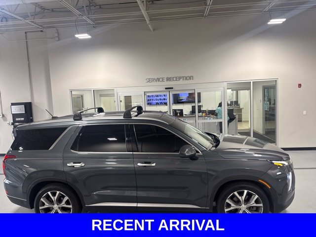 Used 2022 Gray Hyundai SEL image 4
