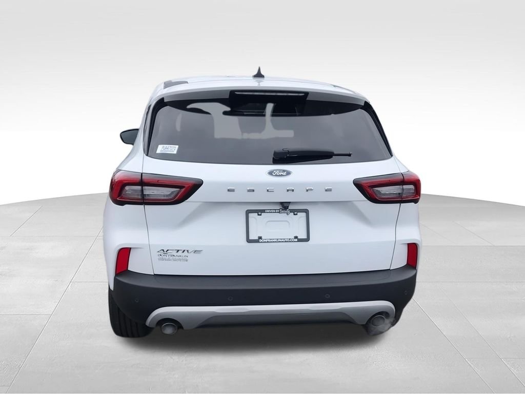 Used 2023 White Ford Active image 7