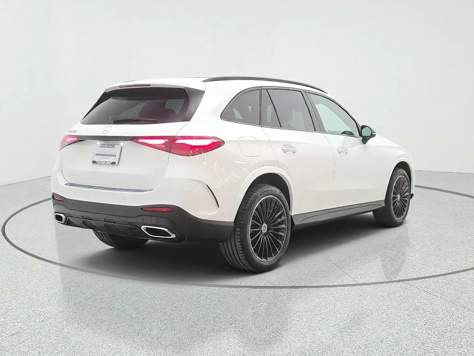 Used 2024 Polar White Mercedes-Benz GLC 300 SUV image 5