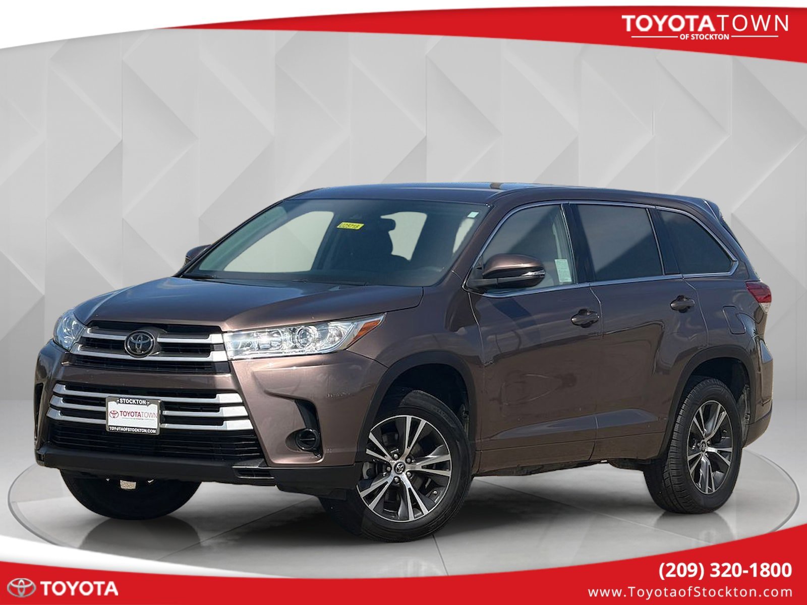 2018 Toyota Highlander LE V6's photo