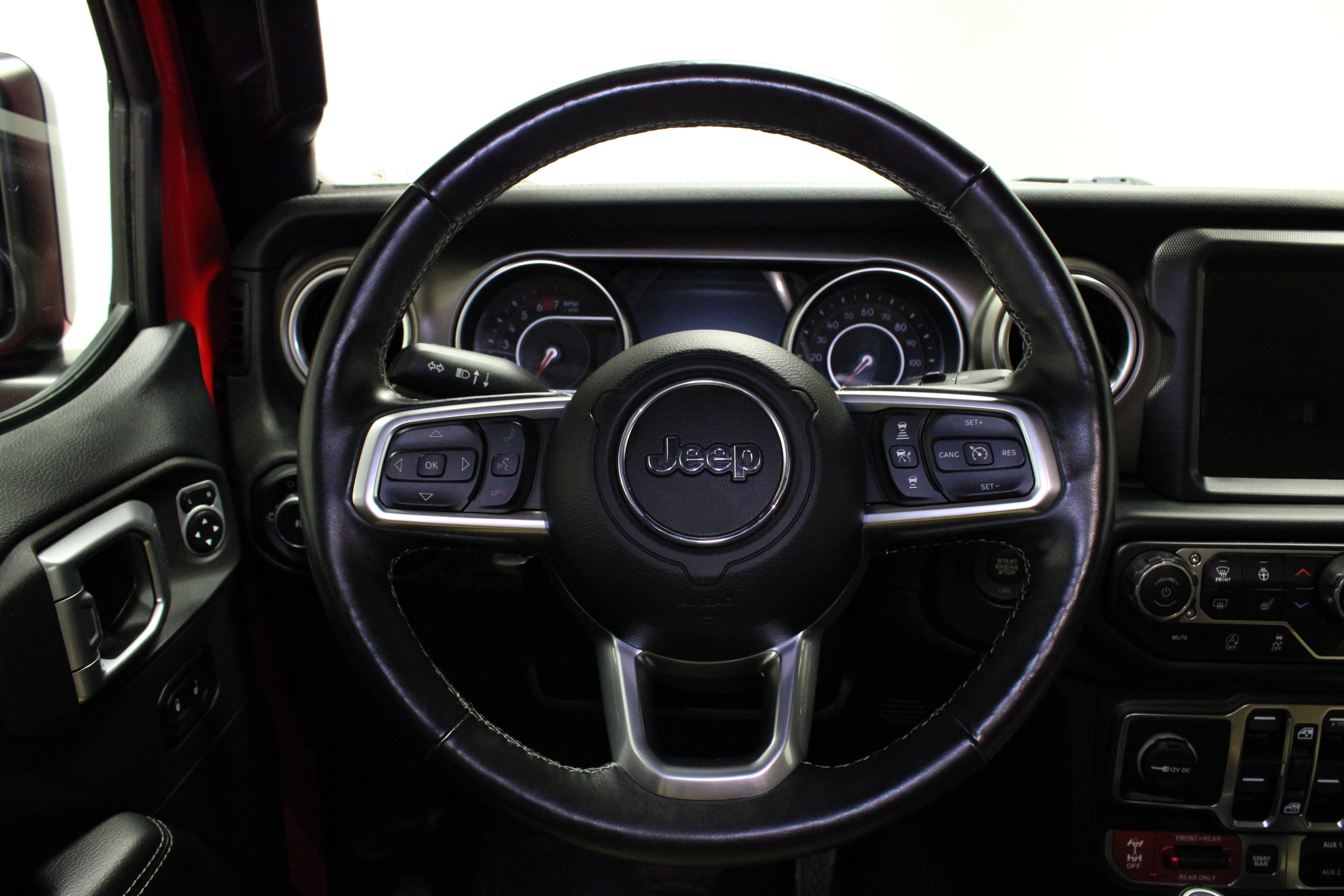 Used 2019 Firecracker Red Clearcoat Jeep Rubicon image 24