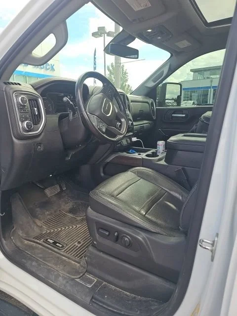 Used 2022 White GMC Denali image 8