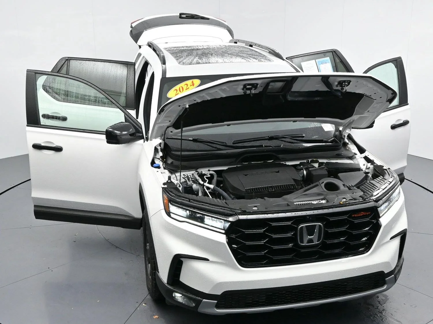 Used 2024 Platinum White Pearl Honda TrailSport image 53