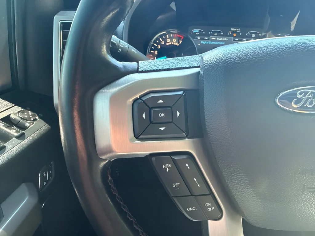 Used 2019  Ford XL image 17