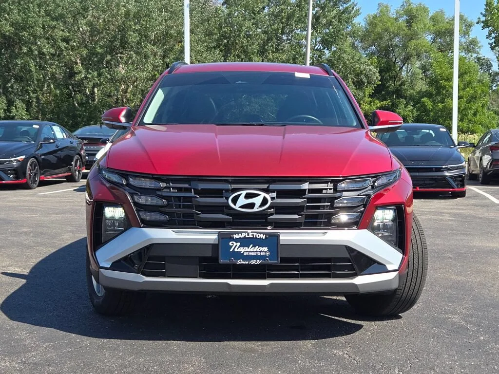 Used 2025 Red Hyundai SEL Convenience image 2
