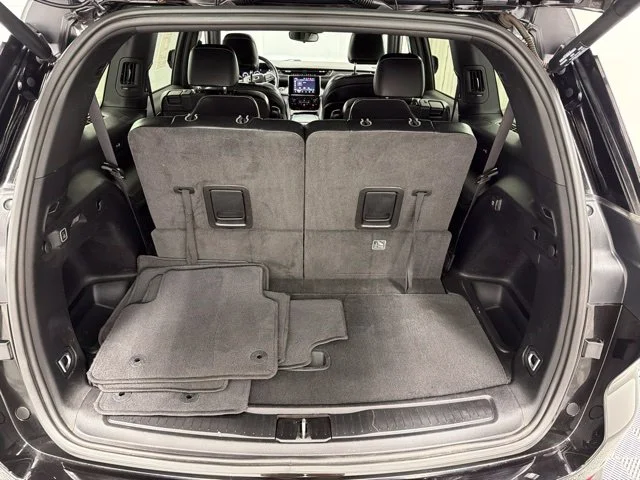 Used 2021 Black Jeep Altitude image 8