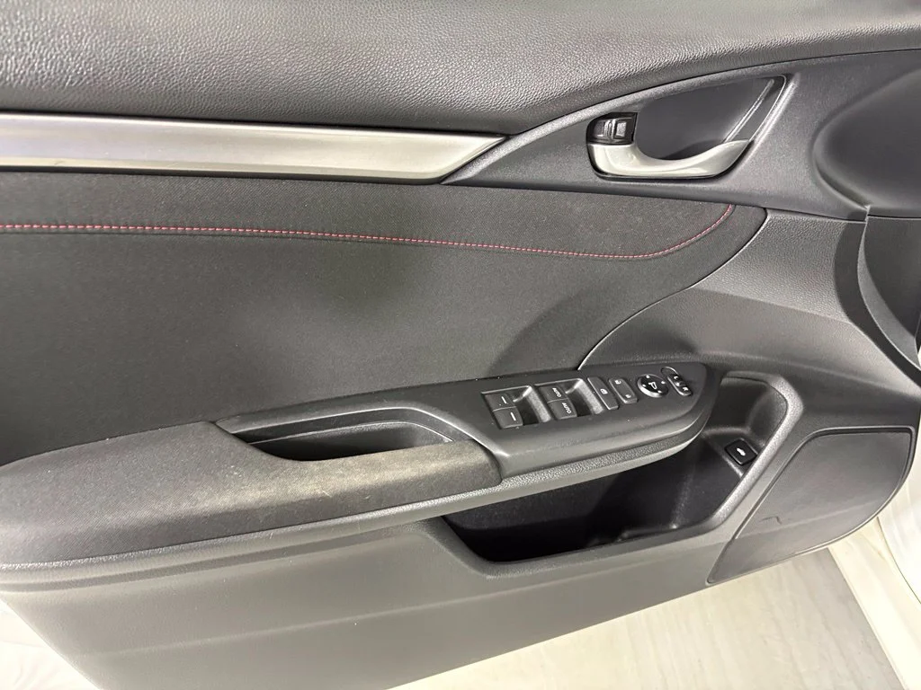 Used 2018 White Honda Si image 14