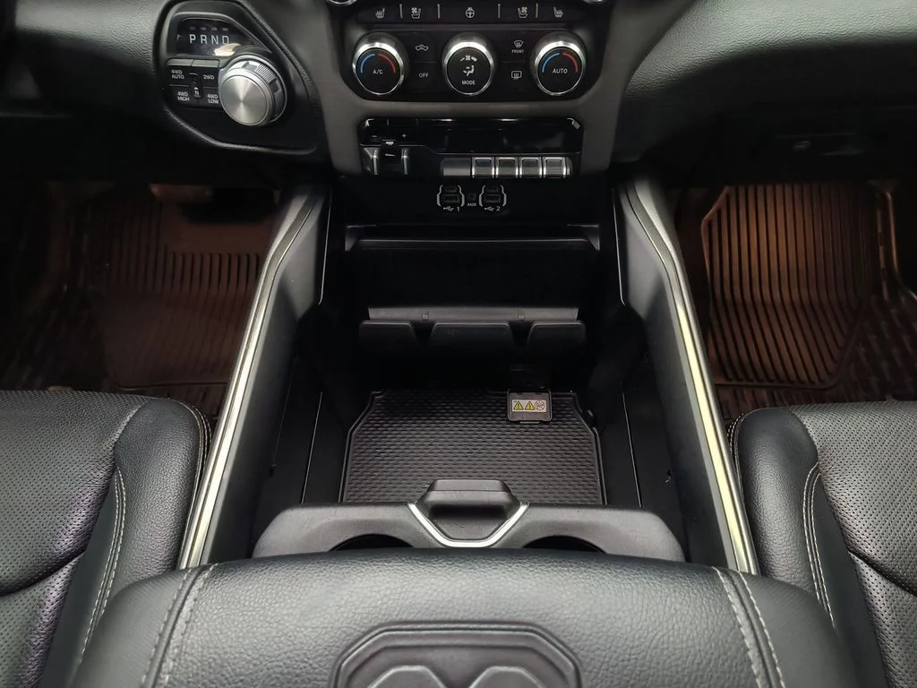 Used 2020 Ivory Tri-Coat Pearl Ram Sport image 27