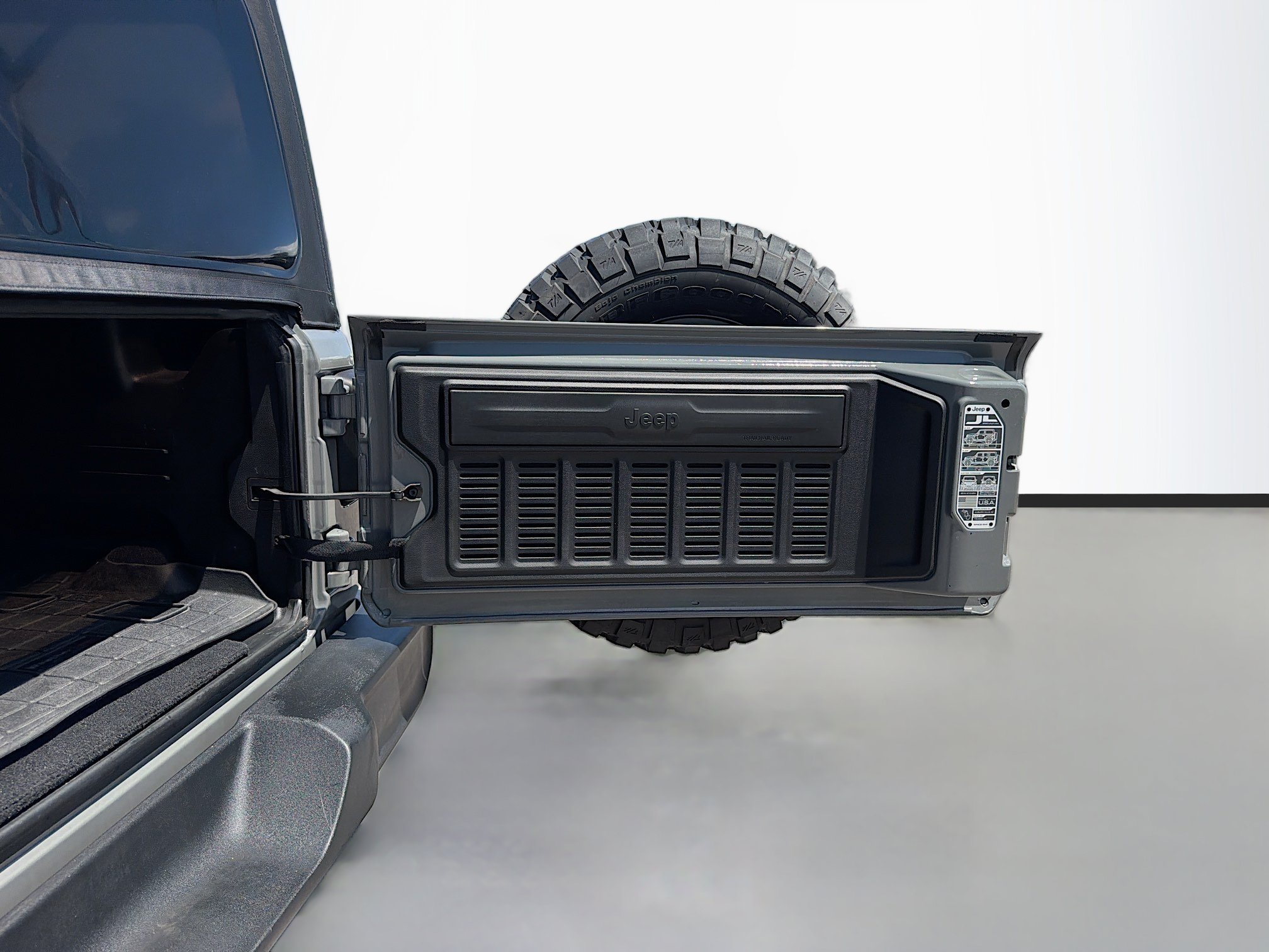 Used 2021 Sting-Gray Clearcoat Jeep Unlimited Willys Sport image 13