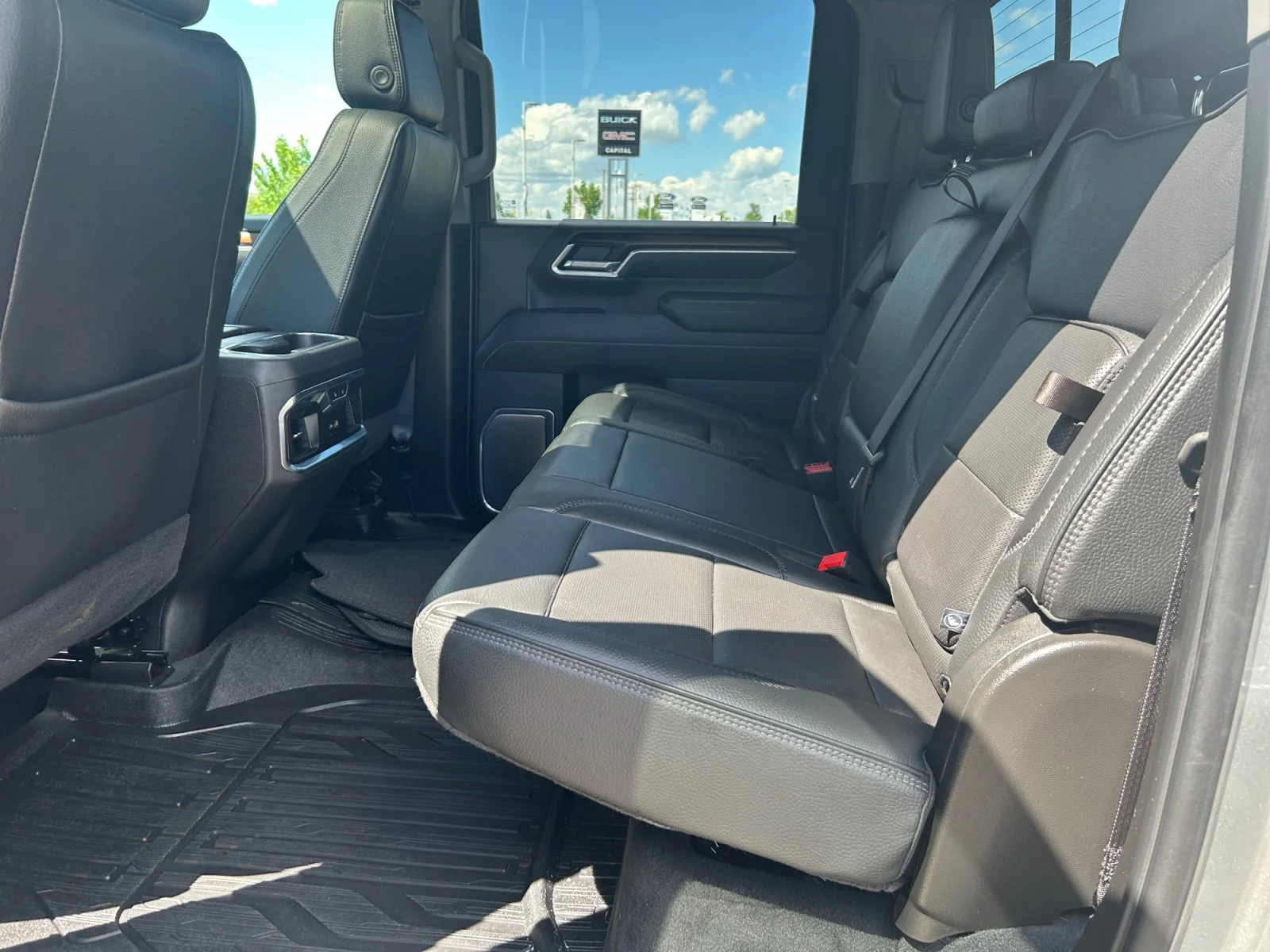 Used 2025 Gray GMC Denali Crew 6.6L DIESEL Leather Sunroof Nav 5th Wheel Prep Package image 19
