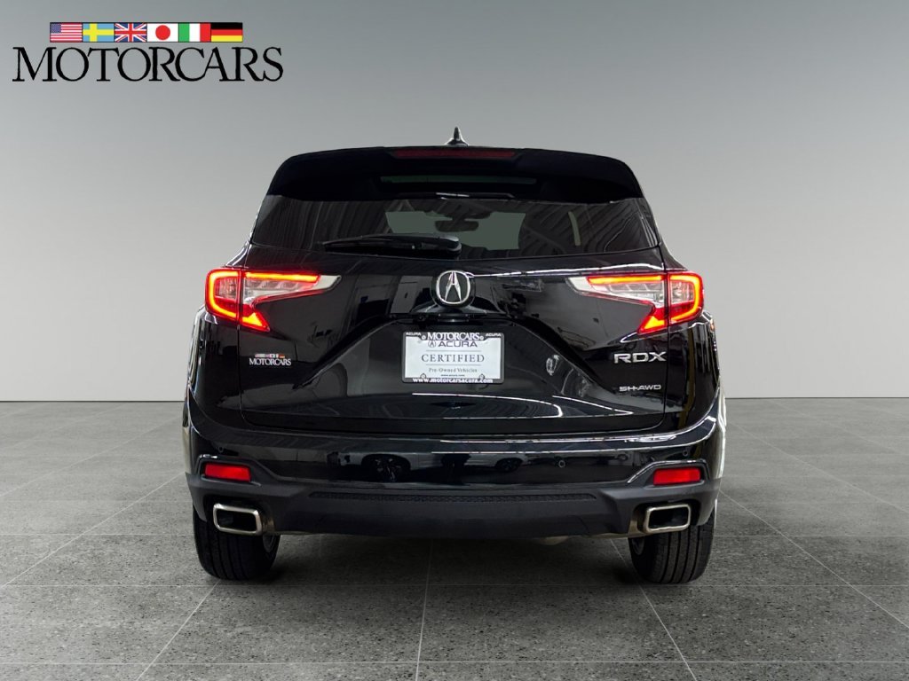 Used 2023 Majestic Black Pearl Acura Technology Package image 4