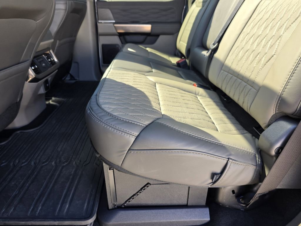 New 2026 Star White Metallic Tri-Coat Ford F-450® Platinum® image 37