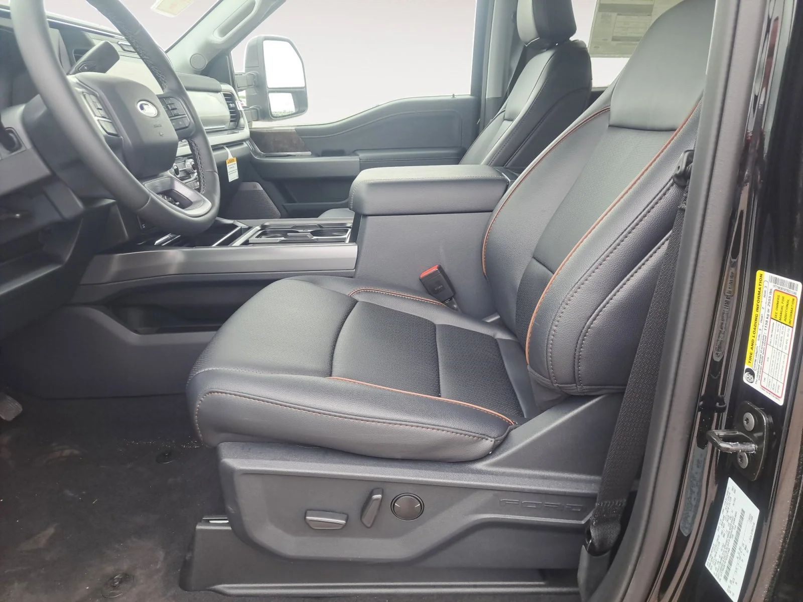 New 2026 Agate Black Metallic Ford LARIAT image 22