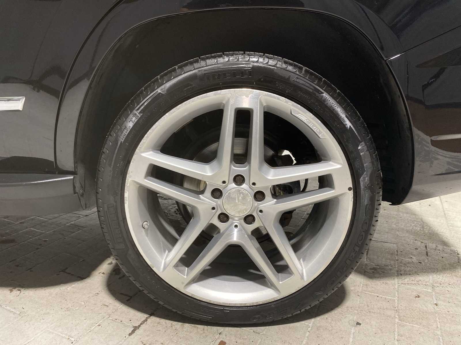 Used 2010 Black Mercedes-Benz GLK 350 image 8