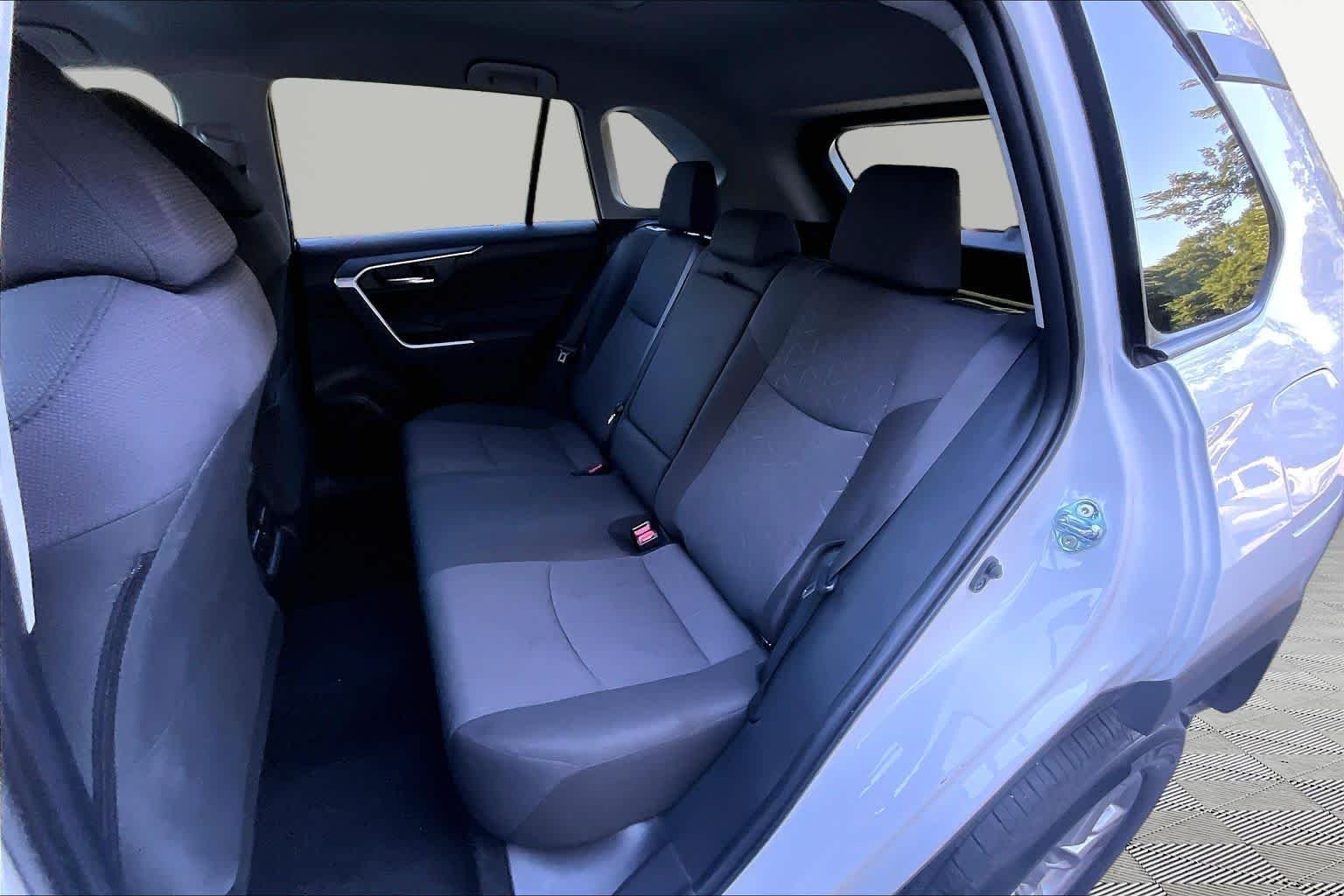 Used 2025 Ice Cap Toyota XLE image 21
